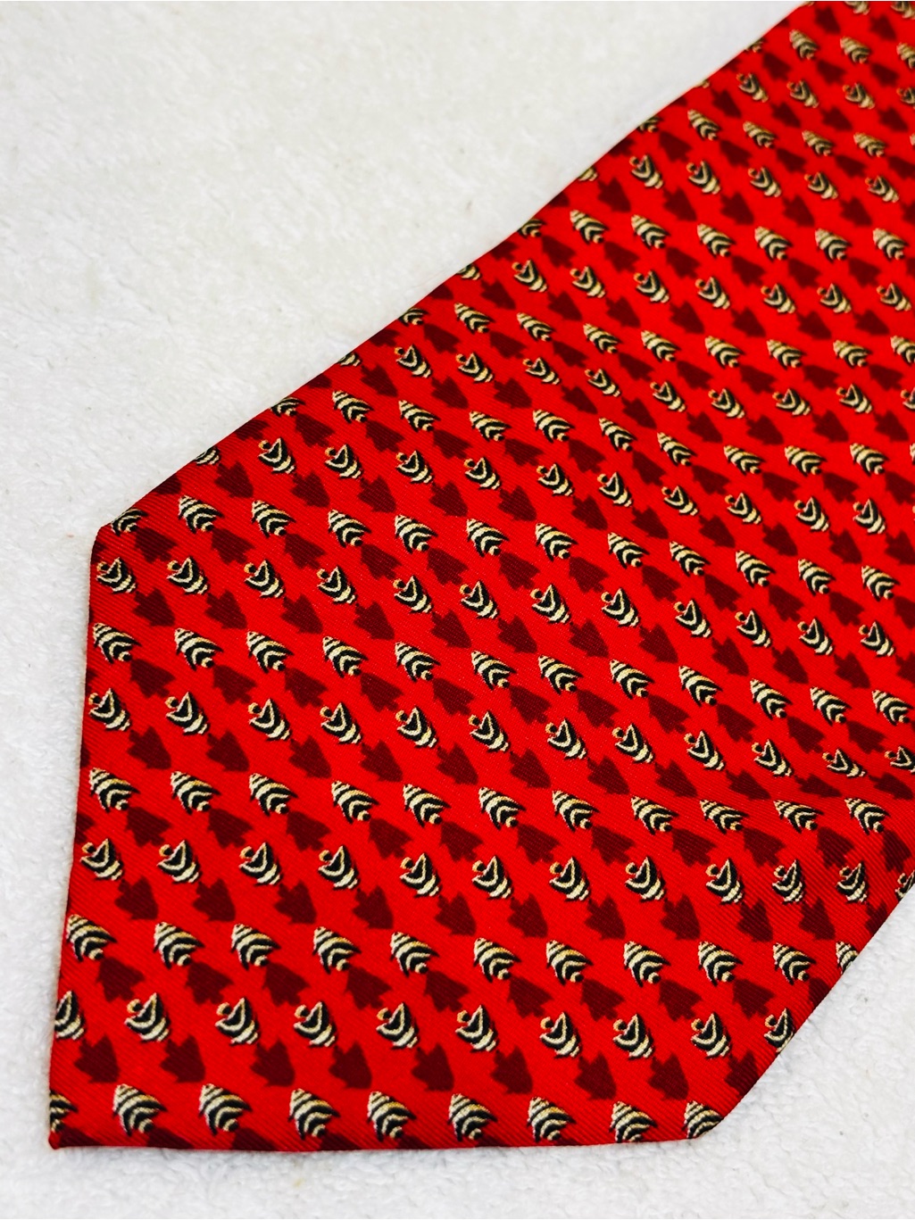 Red Patterned Mens Tie  Classic Necktie